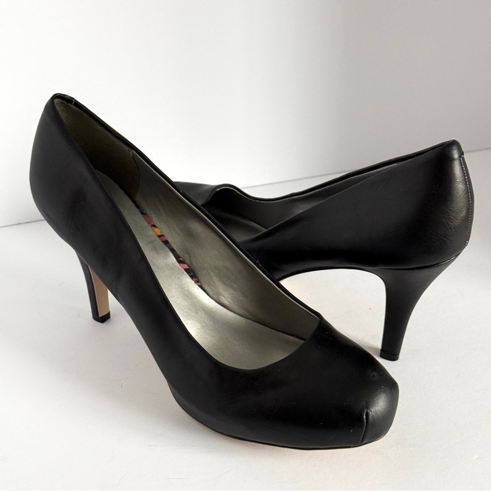 Madden Girl Getta Round Toe Classic Platform Heels Size 10 - Picture 8 of 13